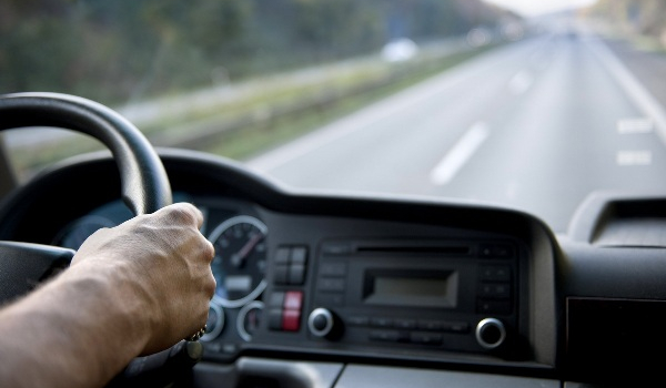 5 Thói quen gây hại cho xe, lái xe cần bỏ gấp