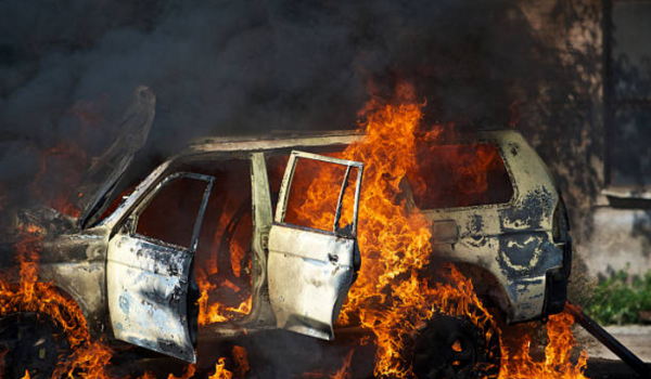 7 Nguyên nhân dễ gây cháy nổ xe lái xe cần biết